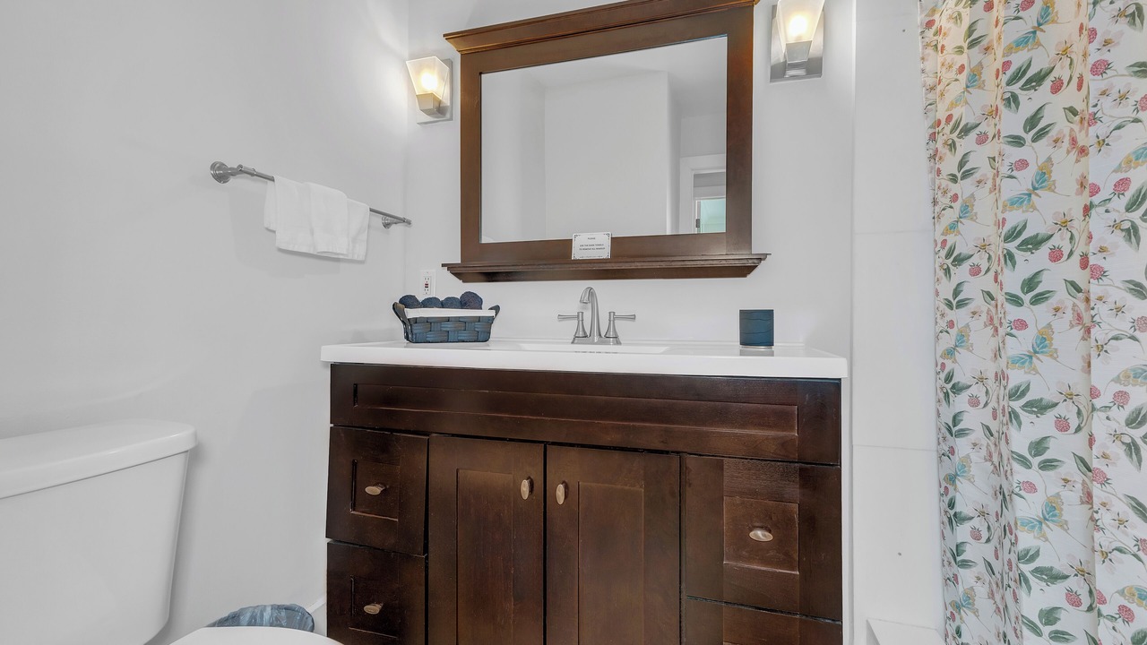 Photo of Bathroom in Tamiami