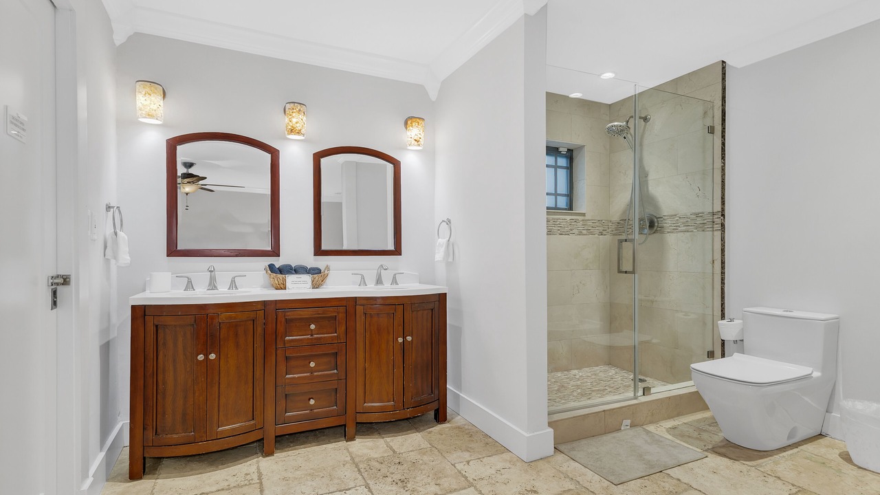Photo of Bathroom in Tamiami