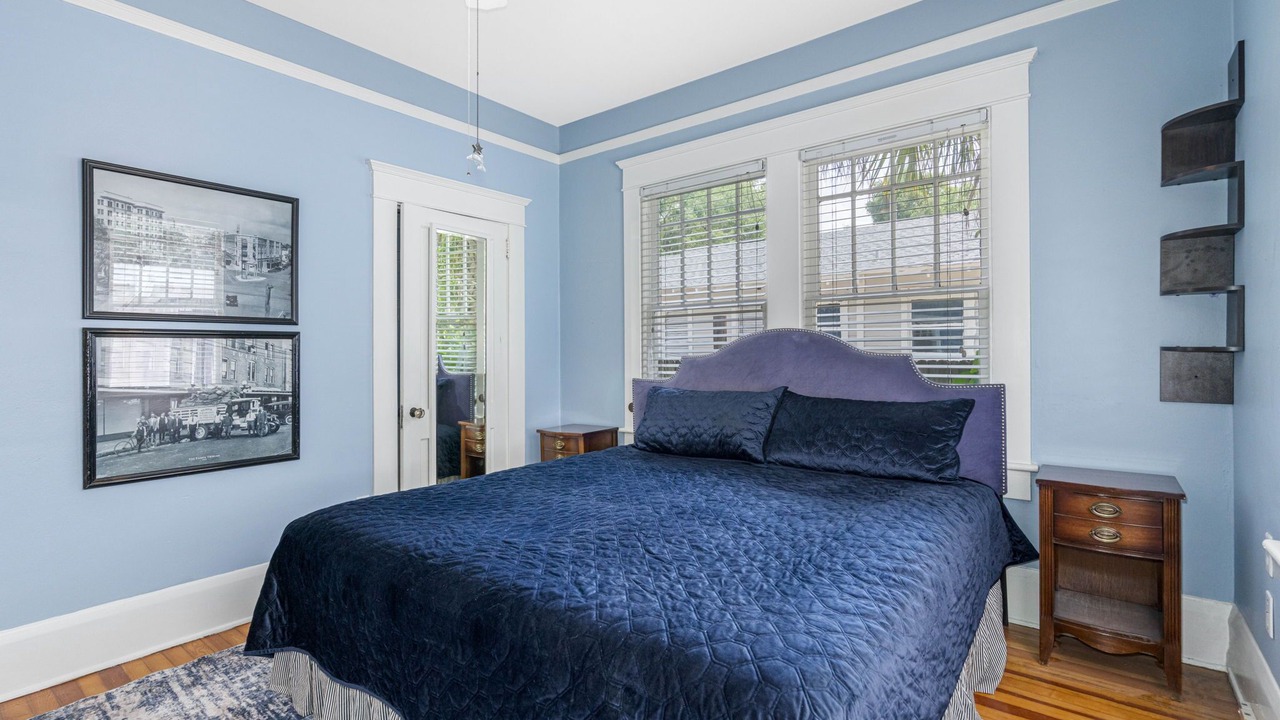 Photo of Bedroom in Historic Hyde Park North