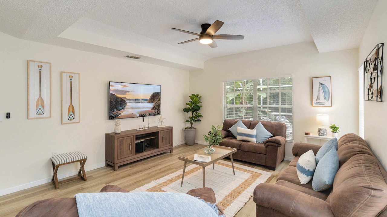 Photo of Livingroom in Sunridge Woods
