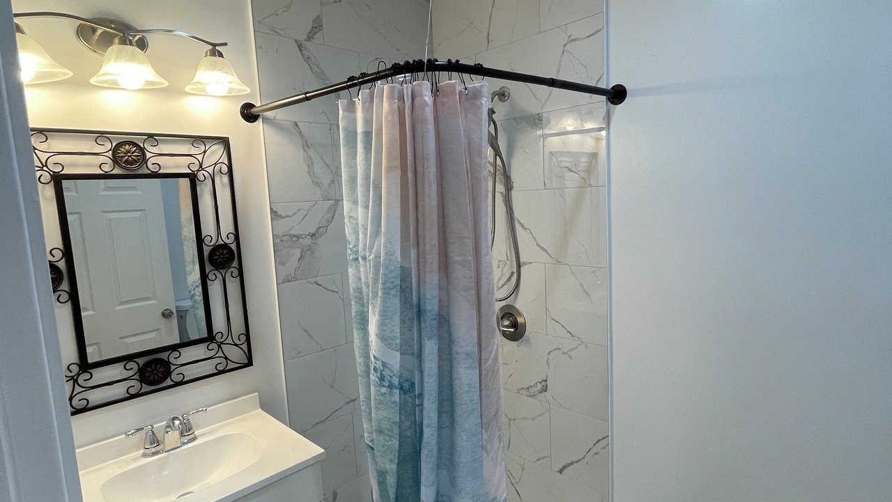 Photo of Bathroom in Country Club Park
