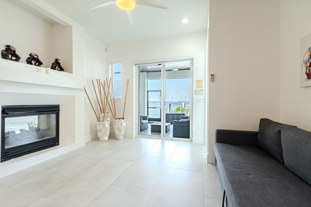 Photo of Livingroom in Caloosahatchee