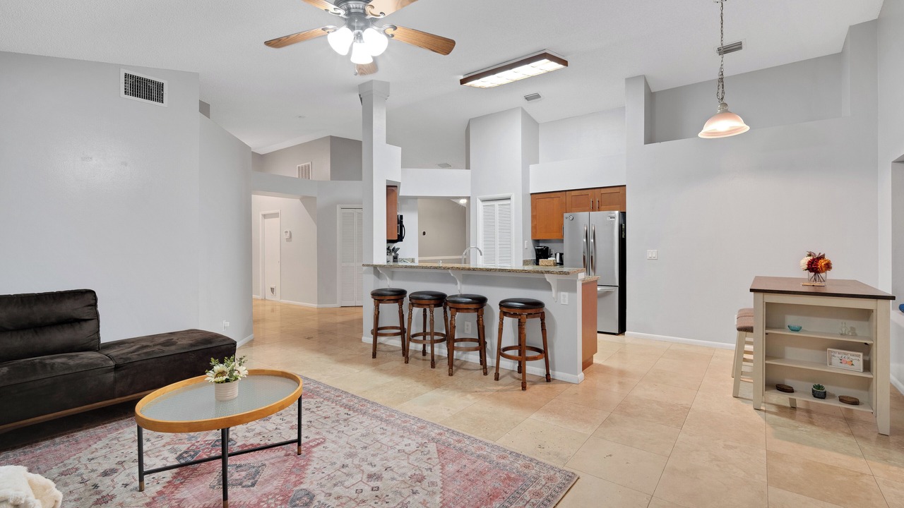 Photo of Livingroom in Boyette Springs