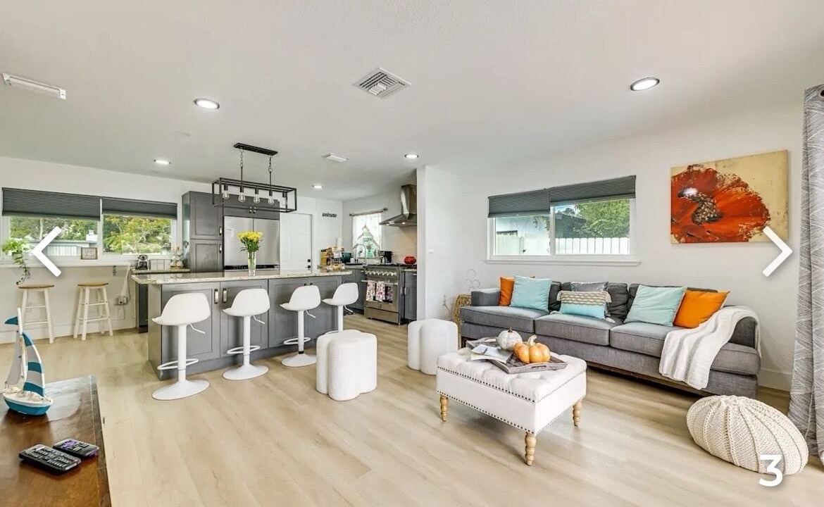 Photo of Livingroom in Titusville