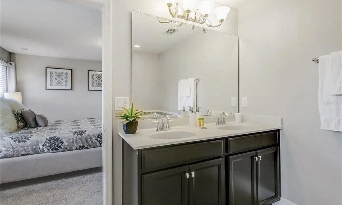 Photo of Bathroom in Sunridge Woods
