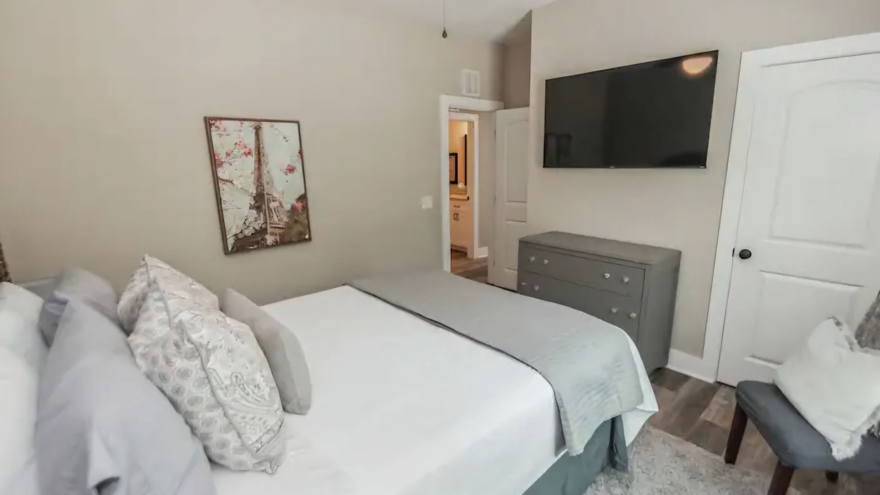 Photo of Bedroom in Jennings