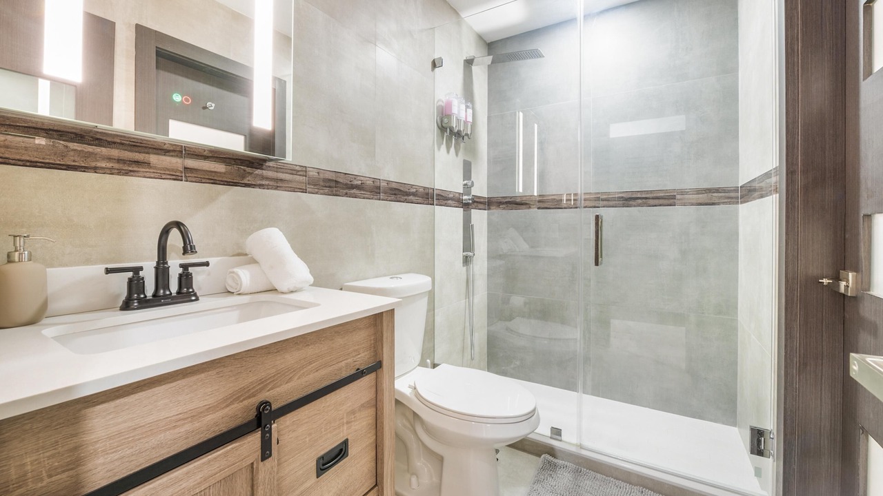 Photo of Bathroom in Ludlam