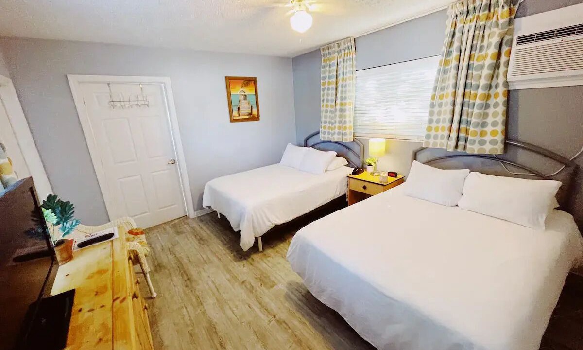 Photo of Bedroom in Lauderdale-by-the-Sea