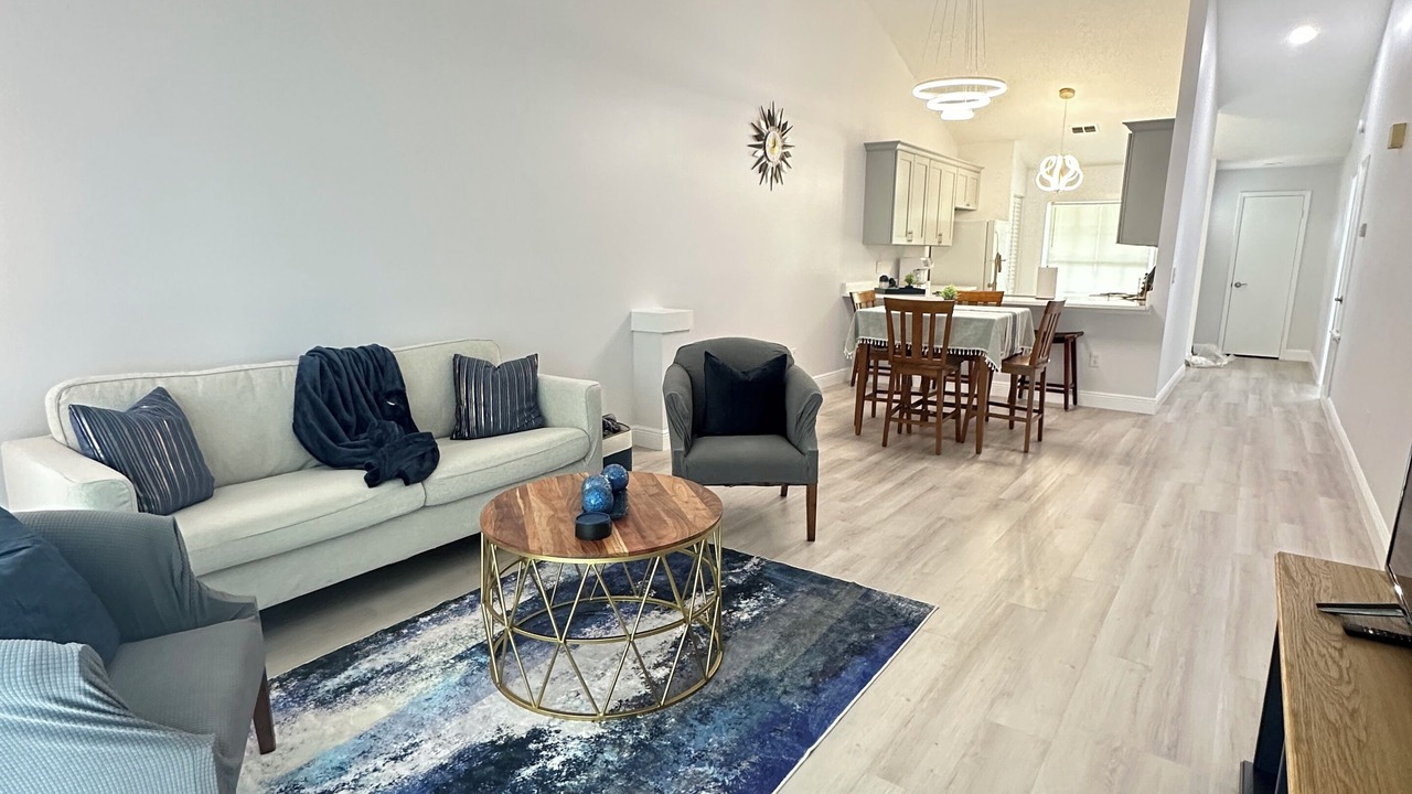 Photo of Livingroom in Lake Magdalene