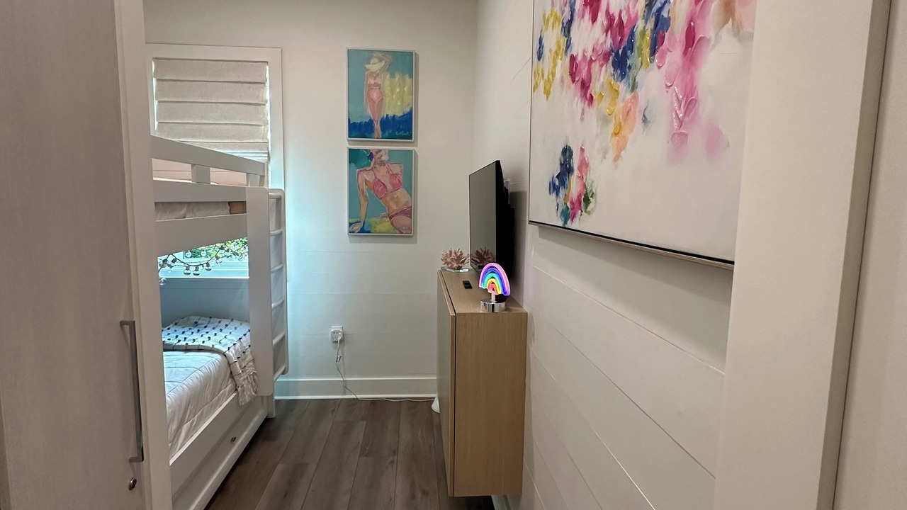 Photo of Bedroom in Miramar Beach