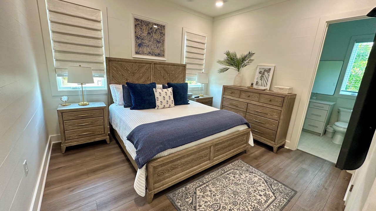Photo of Bedroom in Miramar Beach