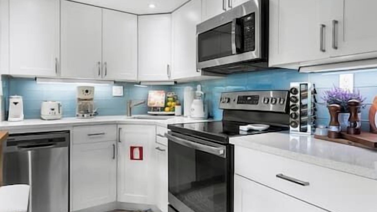 Photo of Kitchen in Hendricks and Venice Isles