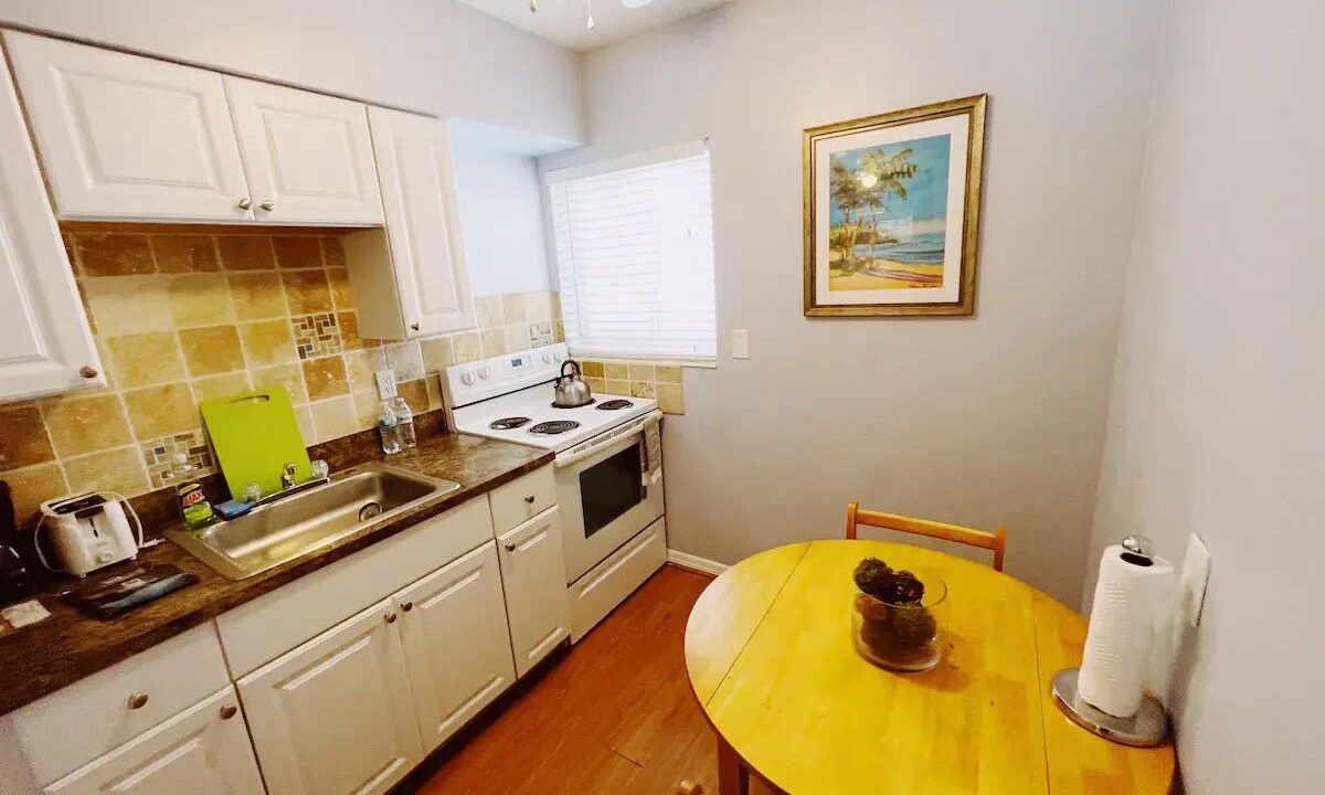 Photo of Kitchen in Lauderdale-by-the-Sea