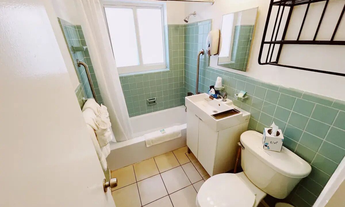 Photo of Bathroom in Lauderdale-by-the-Sea
