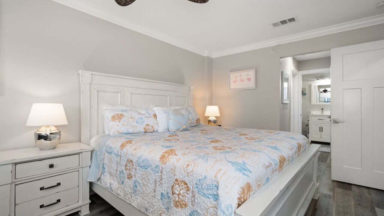 Photo of Bedroom in Redington Shores