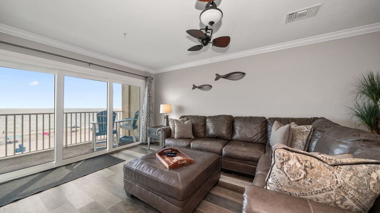 Photo of Livingroom in Redington Shores