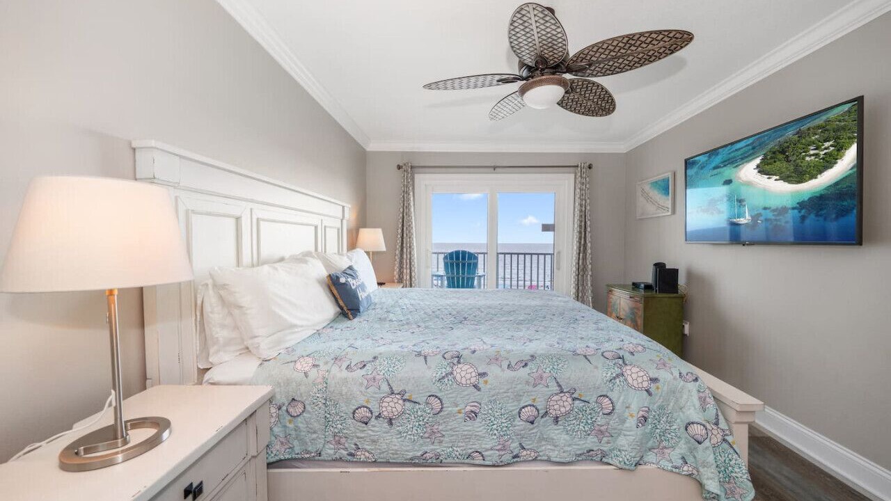 Photo of Bedroom in Redington Shores
