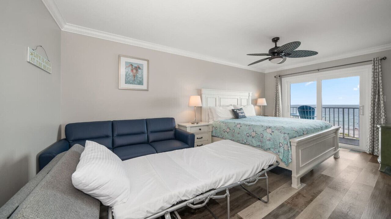Photo of Bedroom in Redington Shores