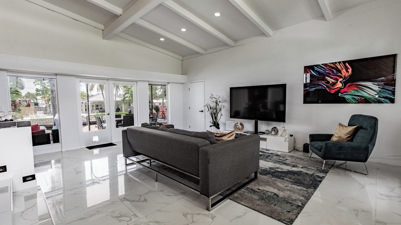 Photo of Livingroom in Lauderdale Isles