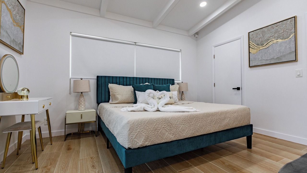 Photo of Bedroom in Lauderdale Isles