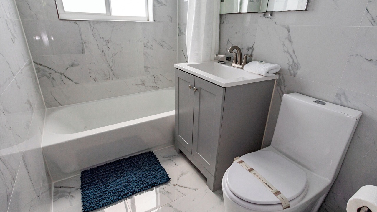 Photo of Bathroom in Lauderdale Isles
