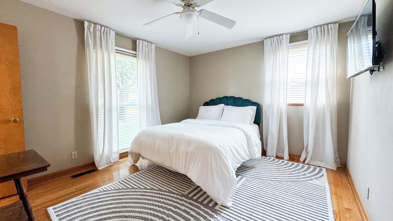 Photo of Bedroom in Gallatin