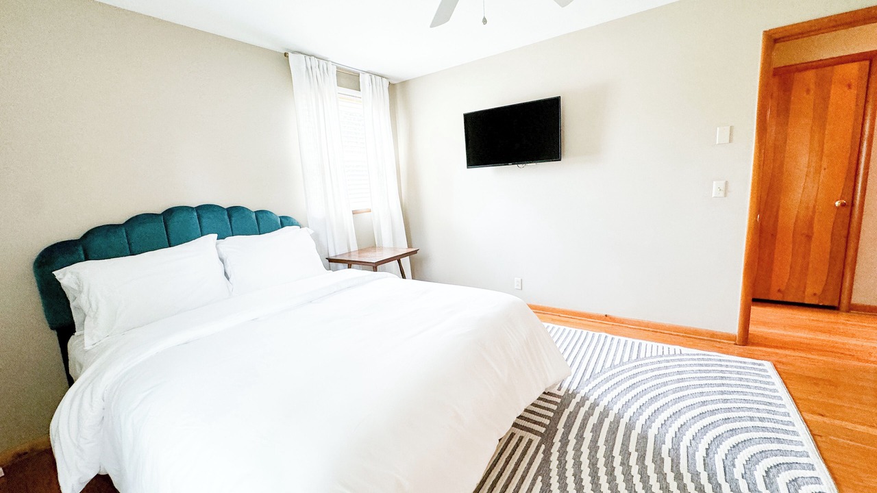 Photo of Bedroom in Gallatin