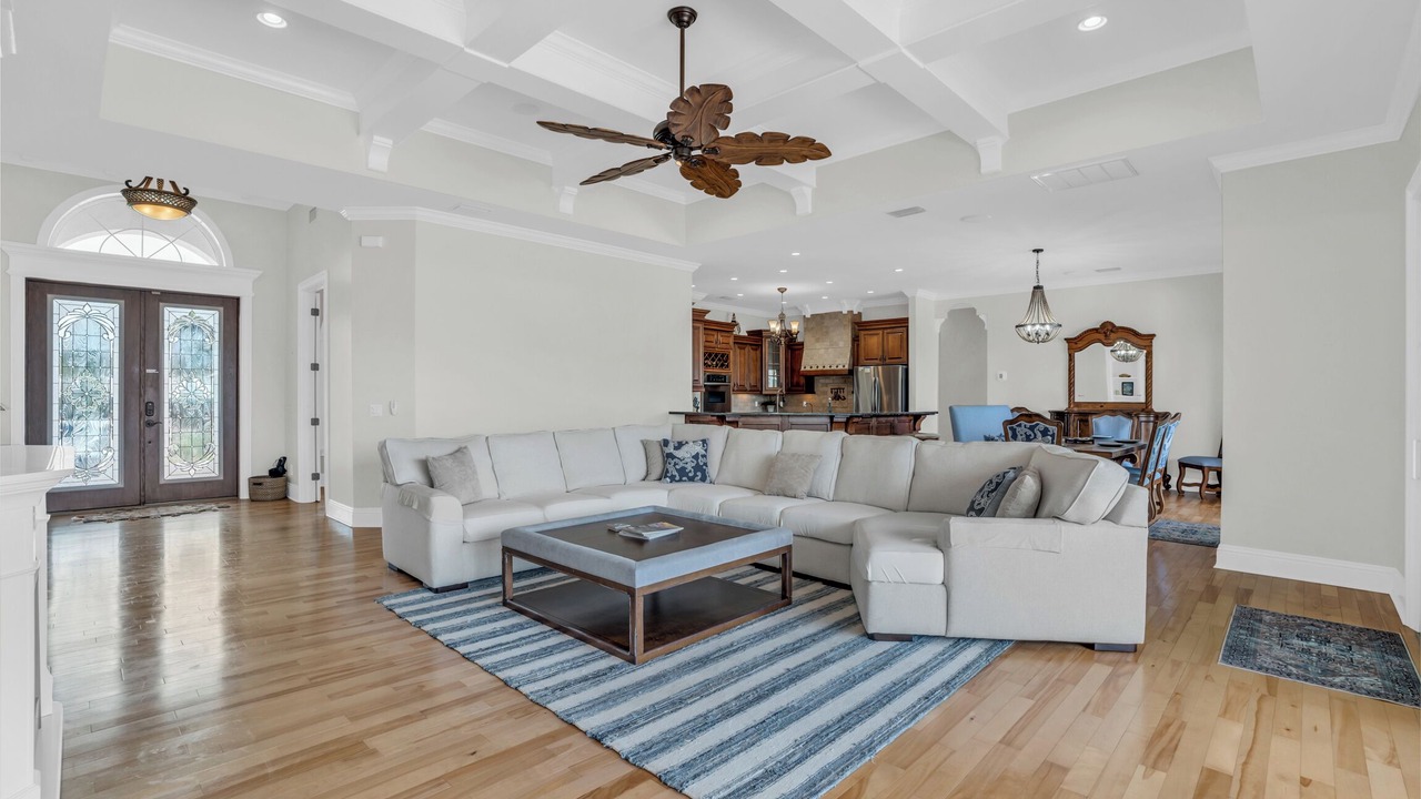 Photo of Livingroom in Lochmoor Waterway Estates
