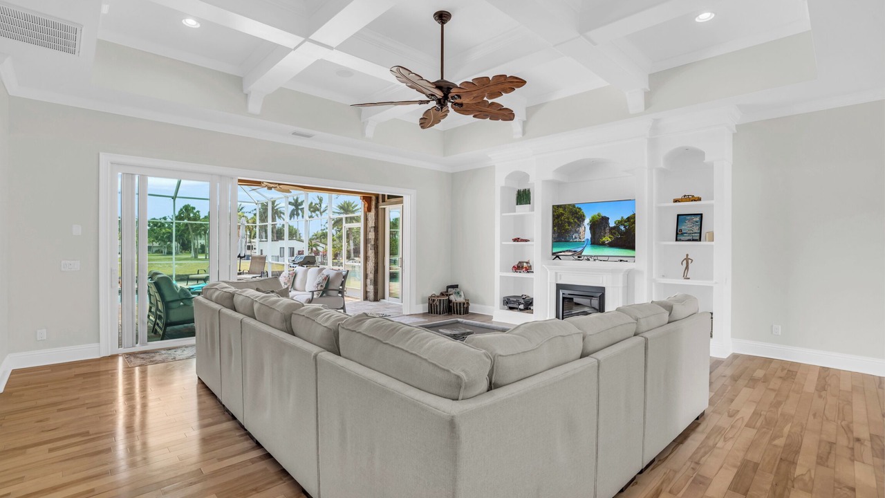 Photo of Livingroom in Lochmoor Waterway Estates