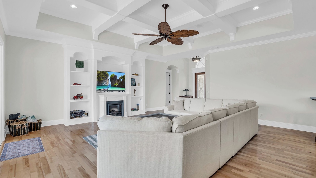 Photo of Livingroom in Lochmoor Waterway Estates
