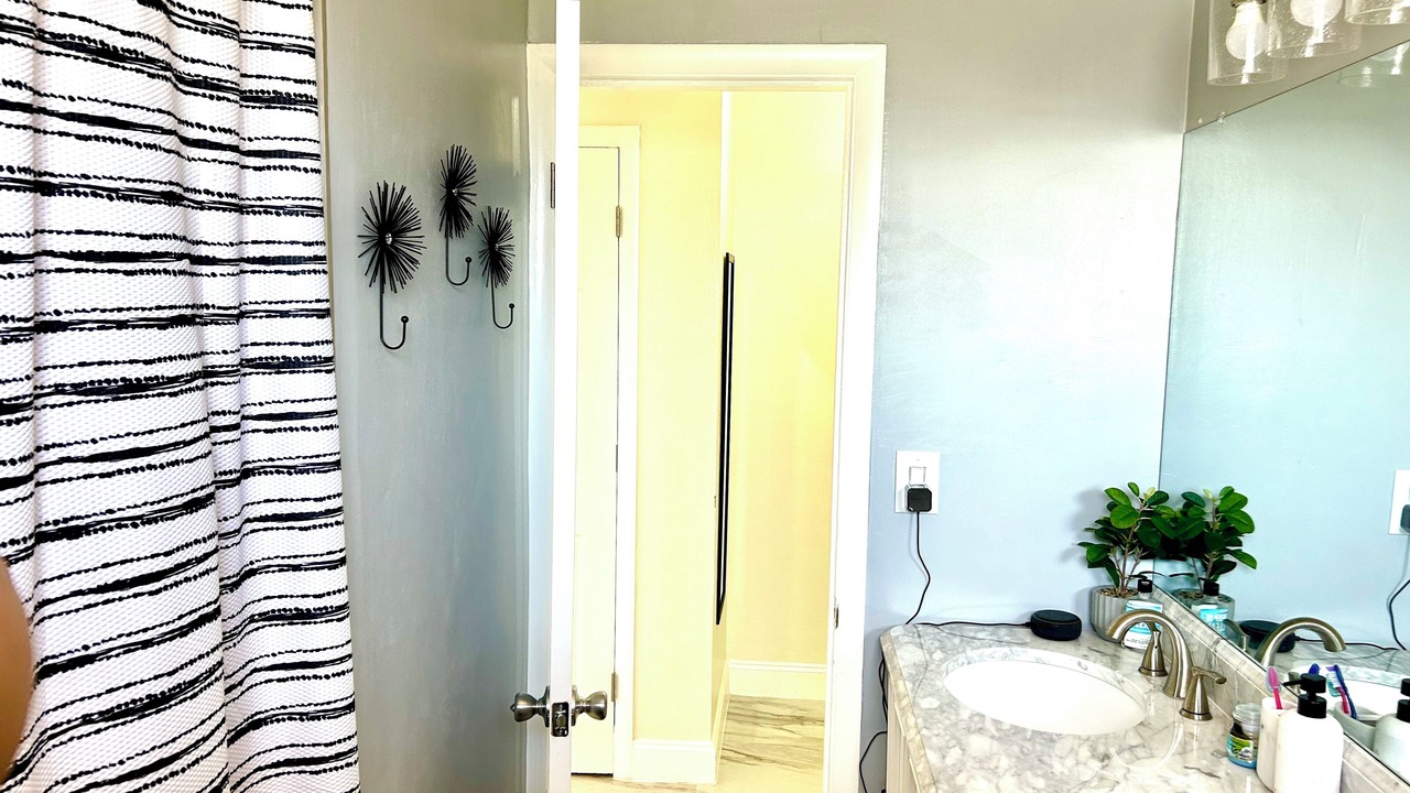 Photo of Bathroom in Miami Gardens