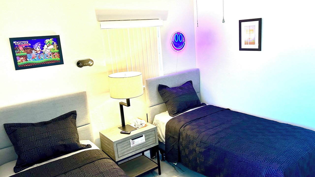 Photo of Bedroom in Miami Gardens