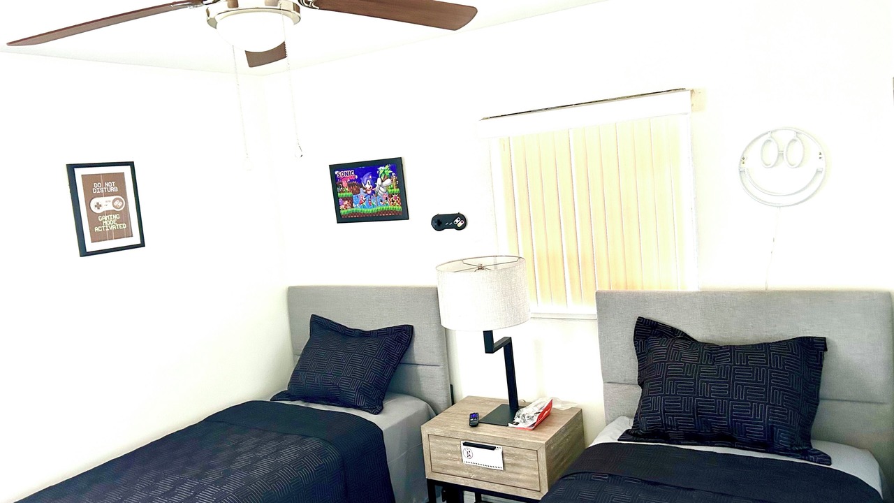 Photo of Bedroom in Miami Gardens