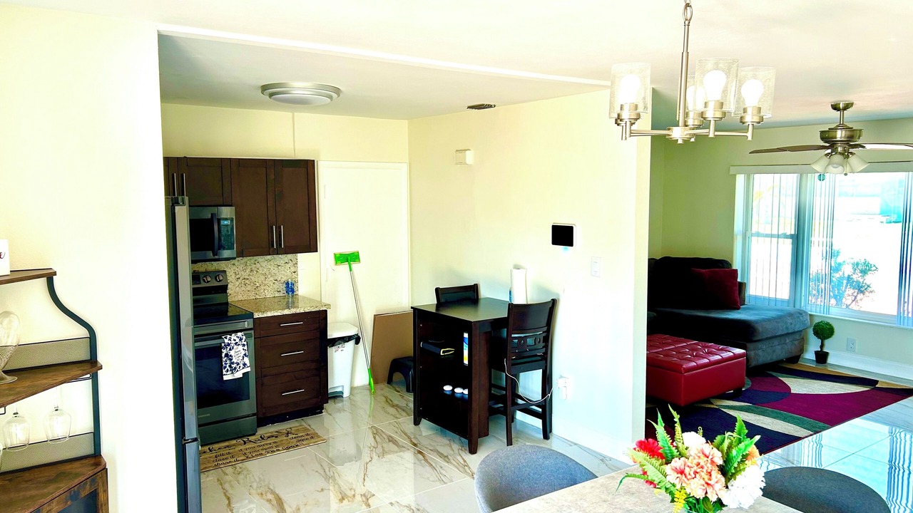 Photo of Livingroom in Miami Gardens