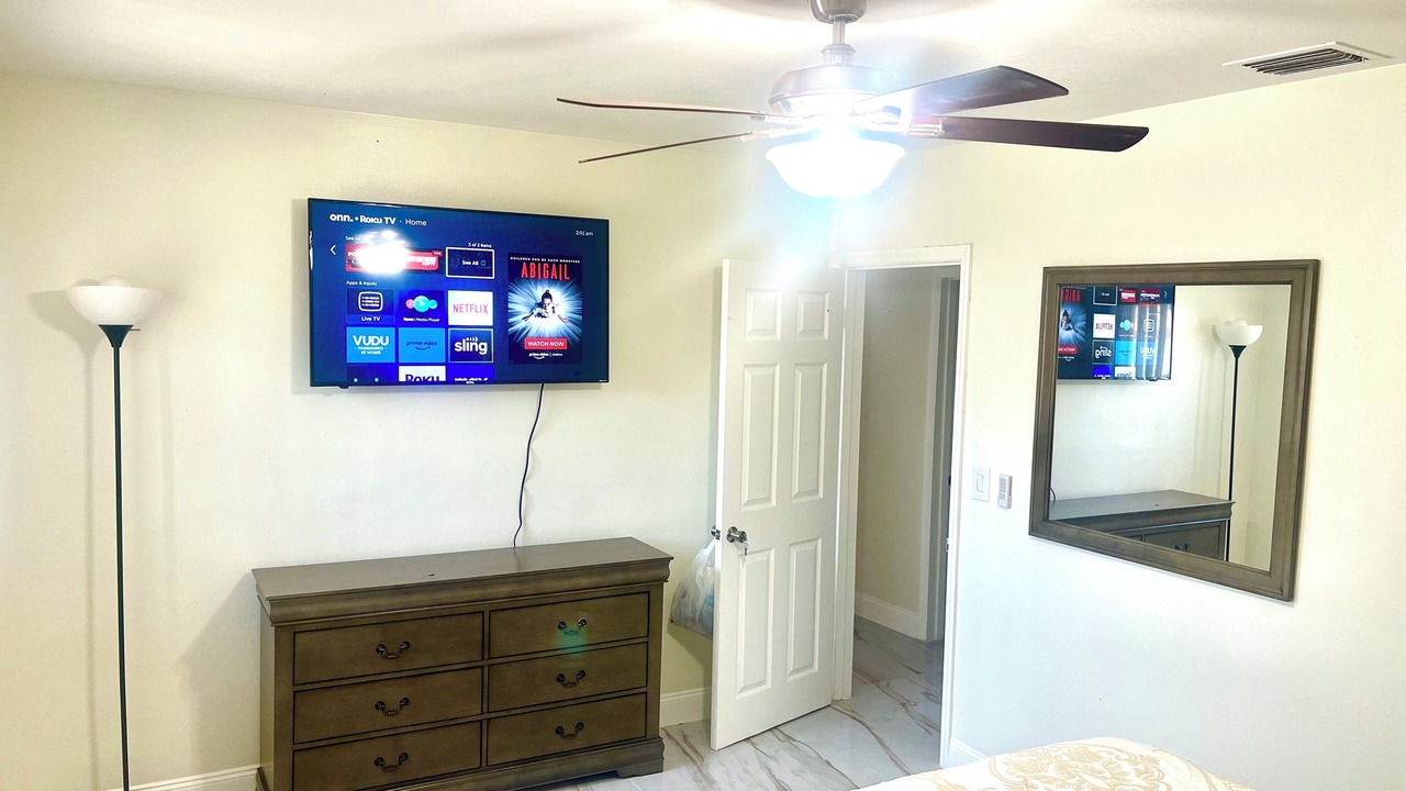 Photo of Bedroom in Miami Gardens