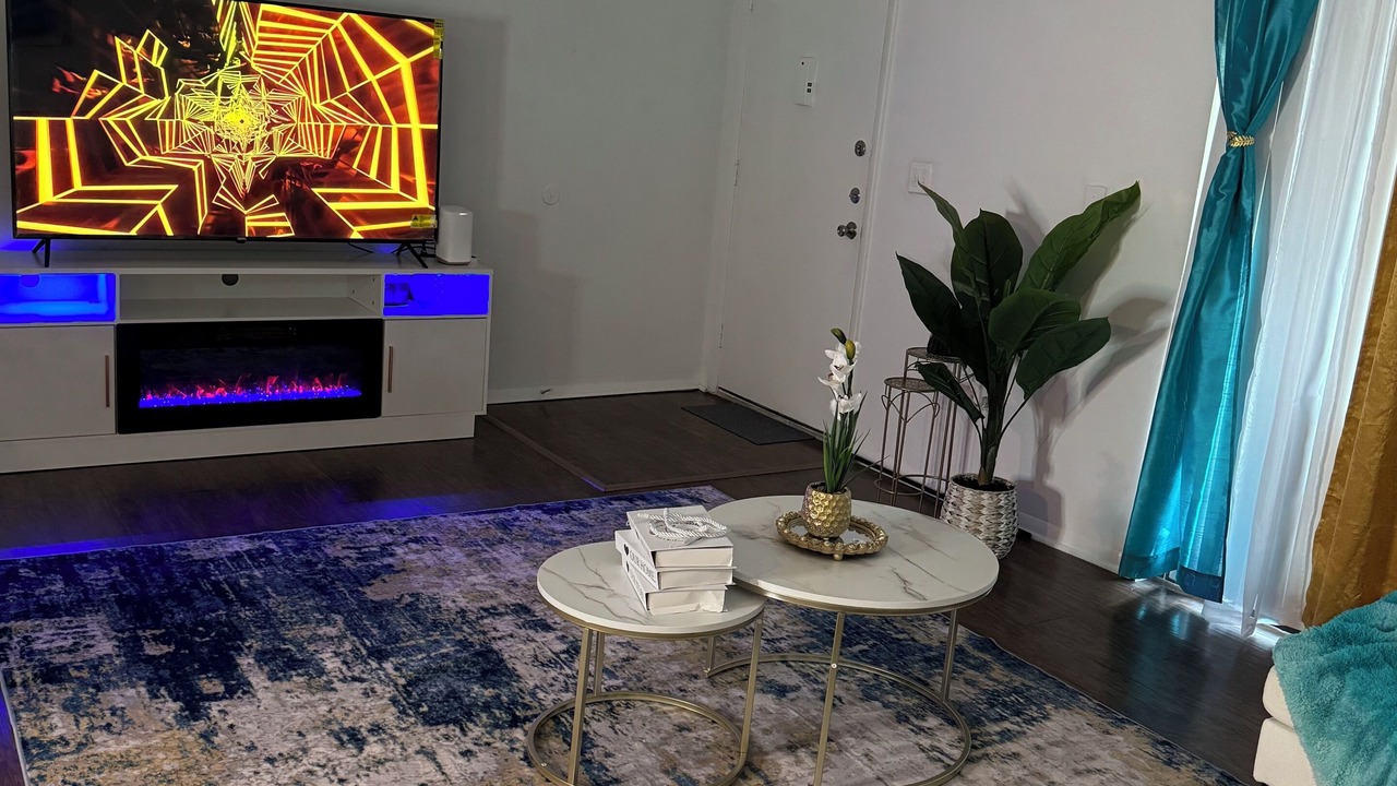 Photo of Livingroom in North Lauderdale