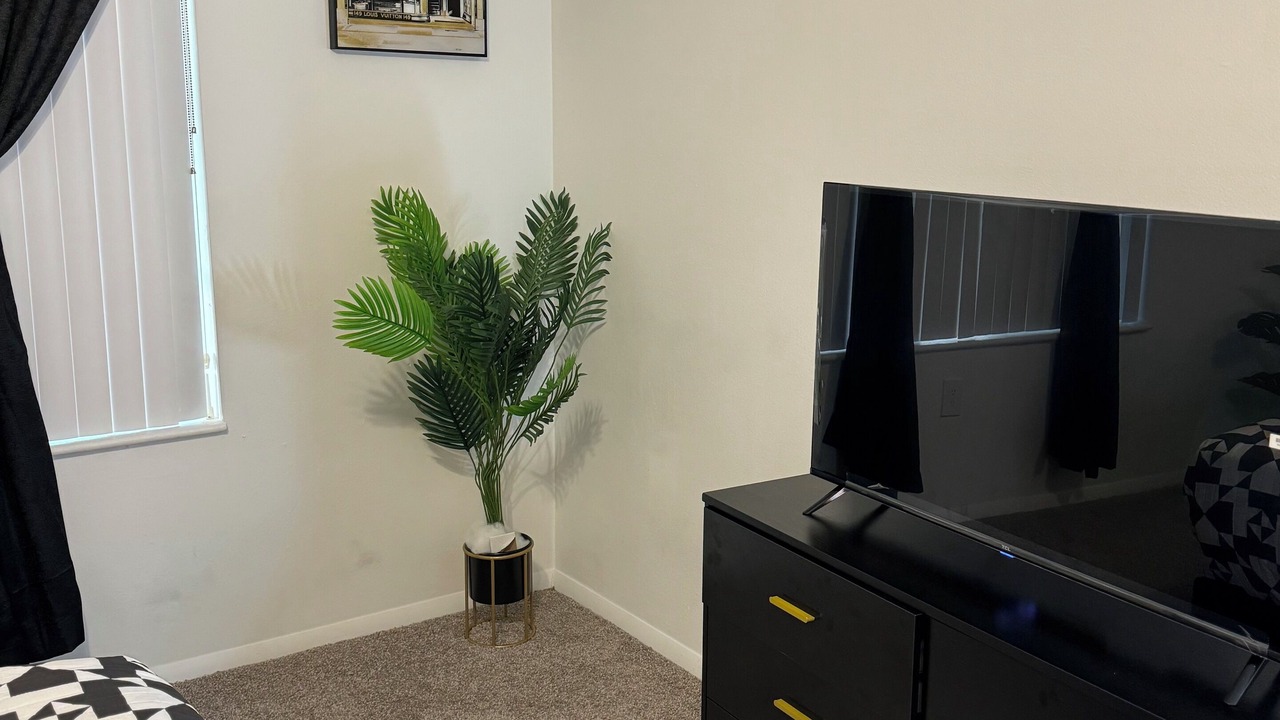 Photo of Bedroom in North Lauderdale