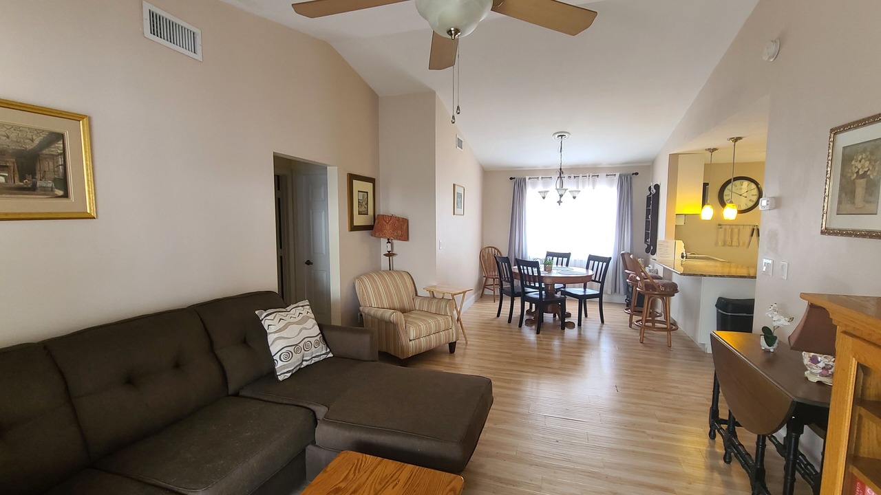 Photo of Livingroom in Arlington Park