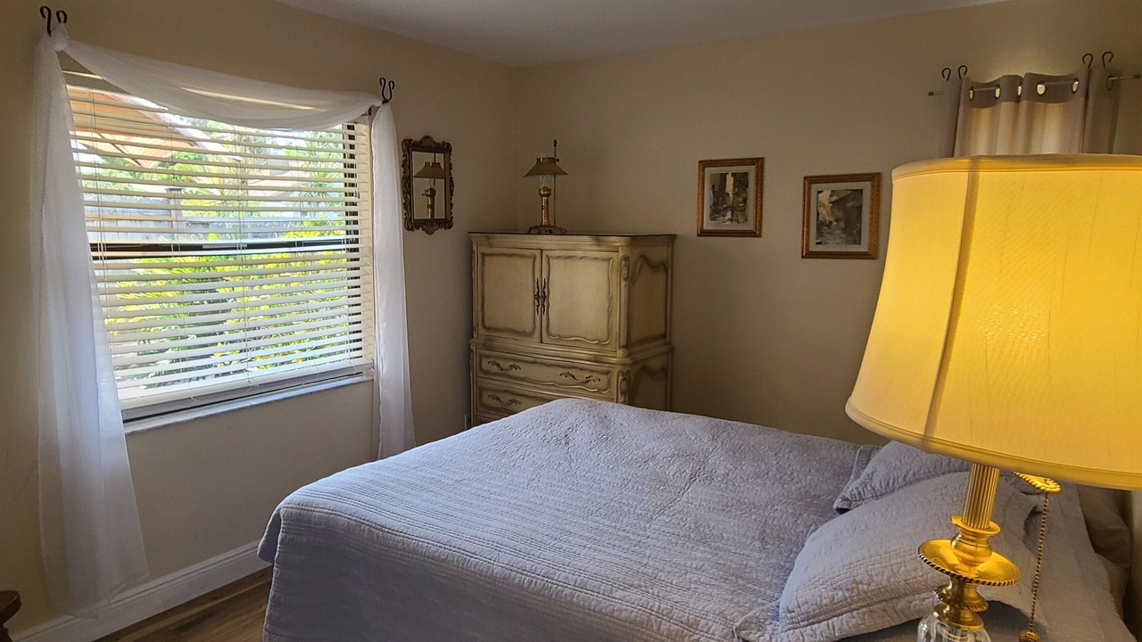 Photo of Bedroom in Arlington Park