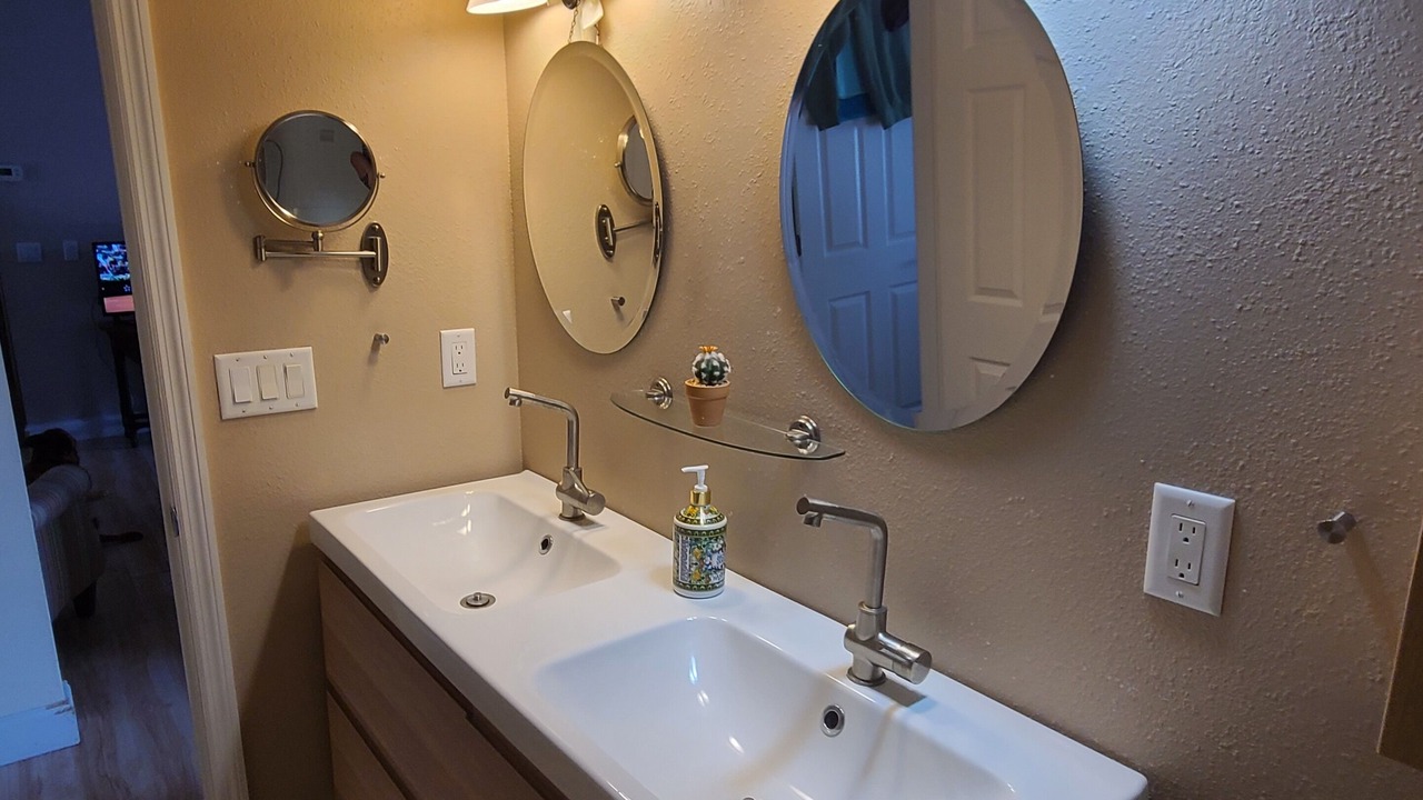 Photo of Bathroom in Arlington Park