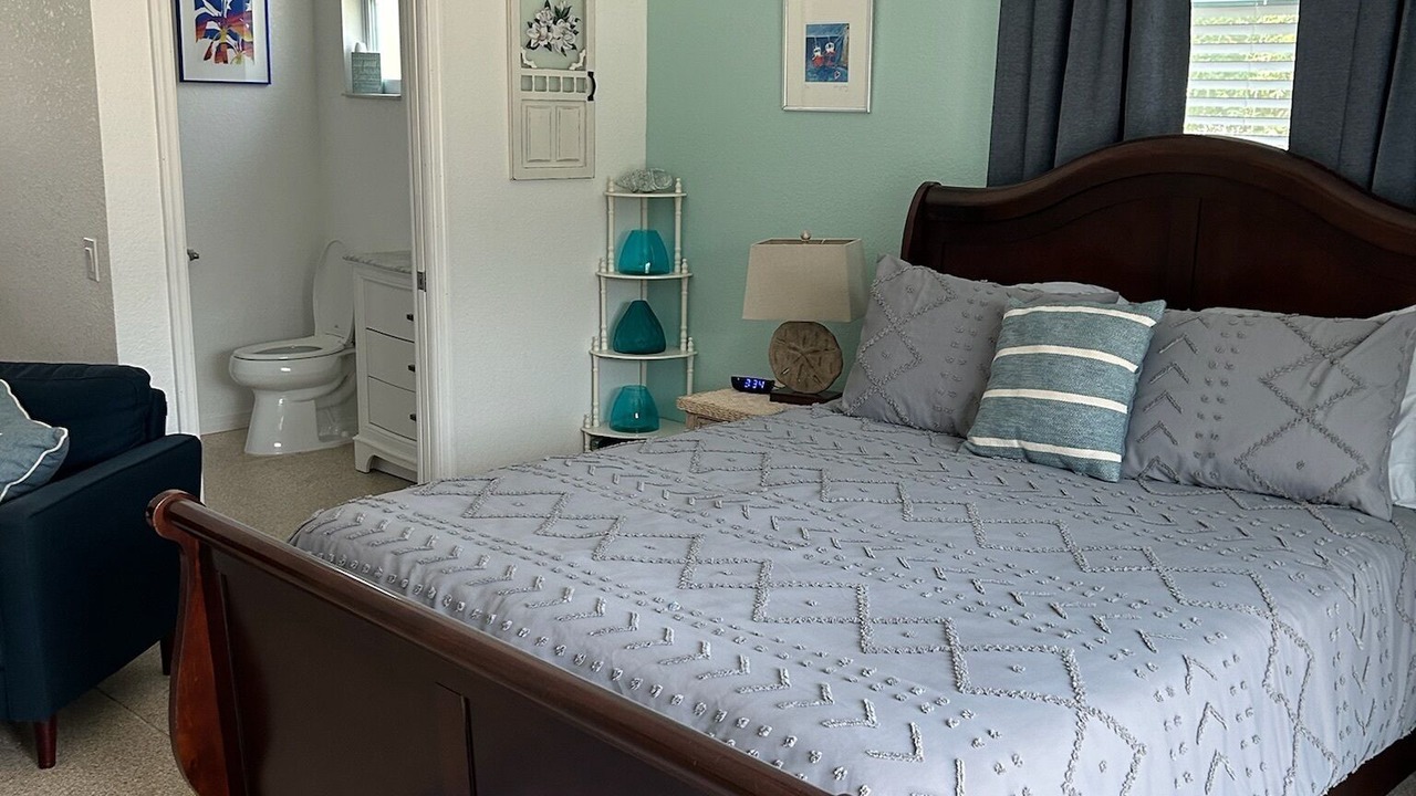 Photo of Bedroom in Gulf Cove
