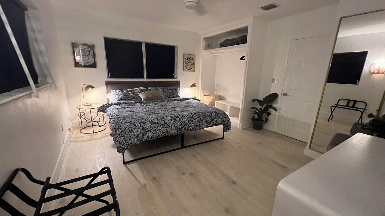 Photo of Bedroom in Miami Gardens