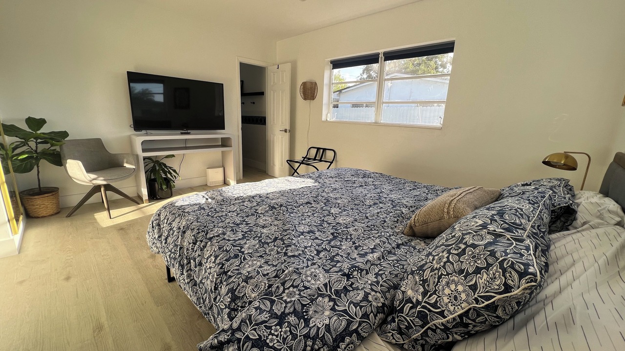 Photo of Bedroom in Miami Gardens