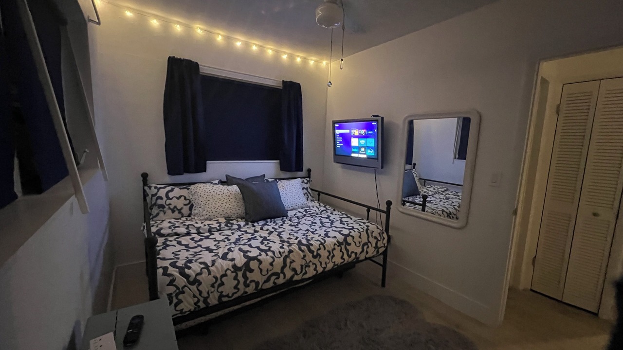 Photo of Bedroom in Miami Gardens