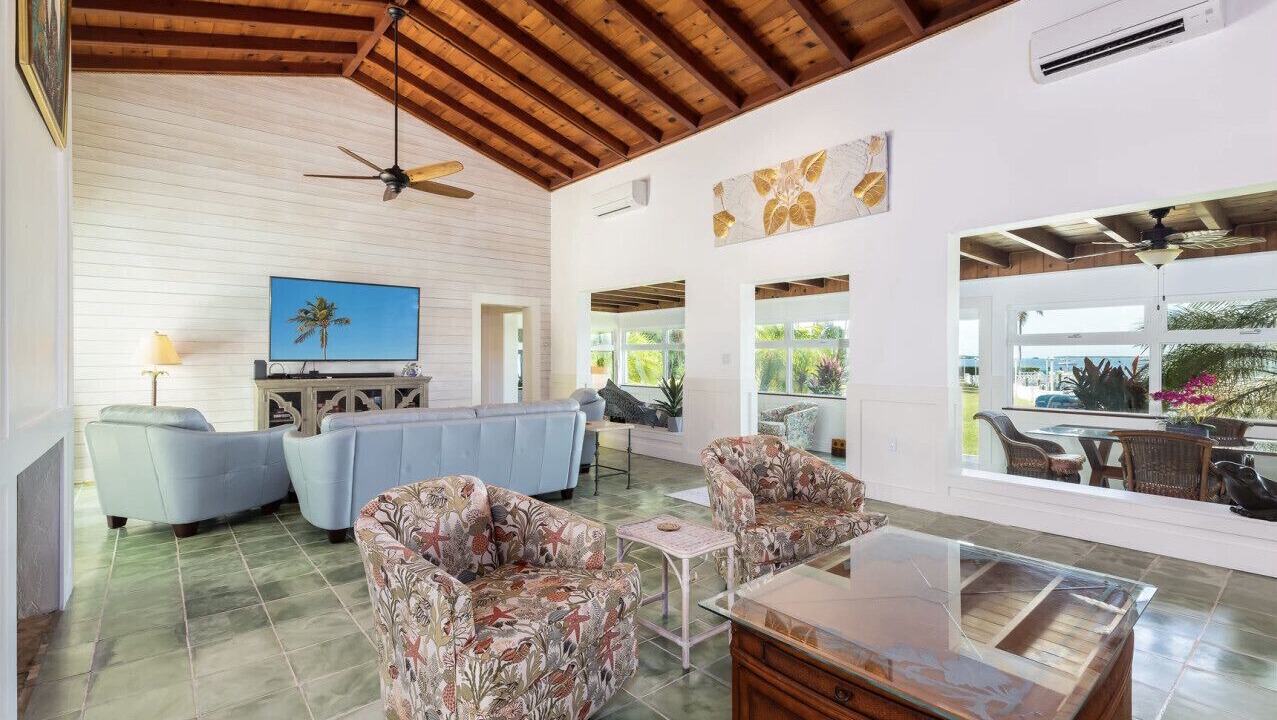 Photo of Livingroom in Islamorada