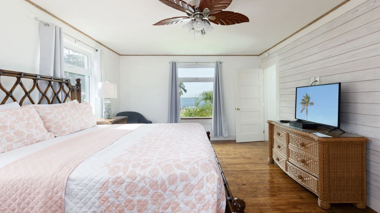 Photo of Bedroom in Islamorada