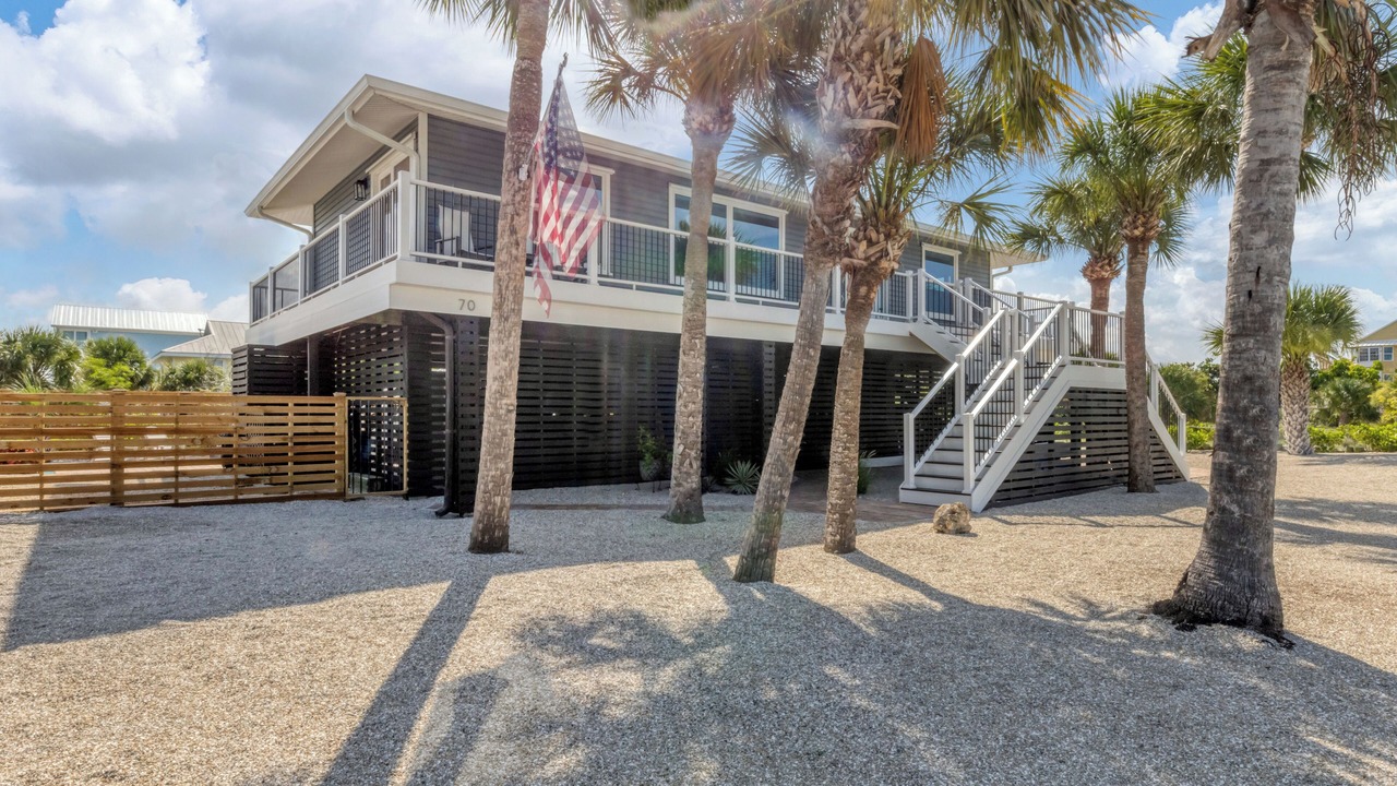 Photo of Outdoor in Palm Island