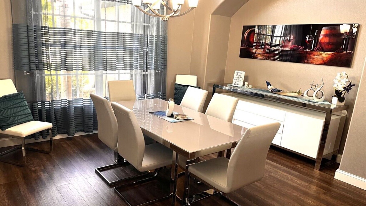 Photo of Livingroom in Trafalgar