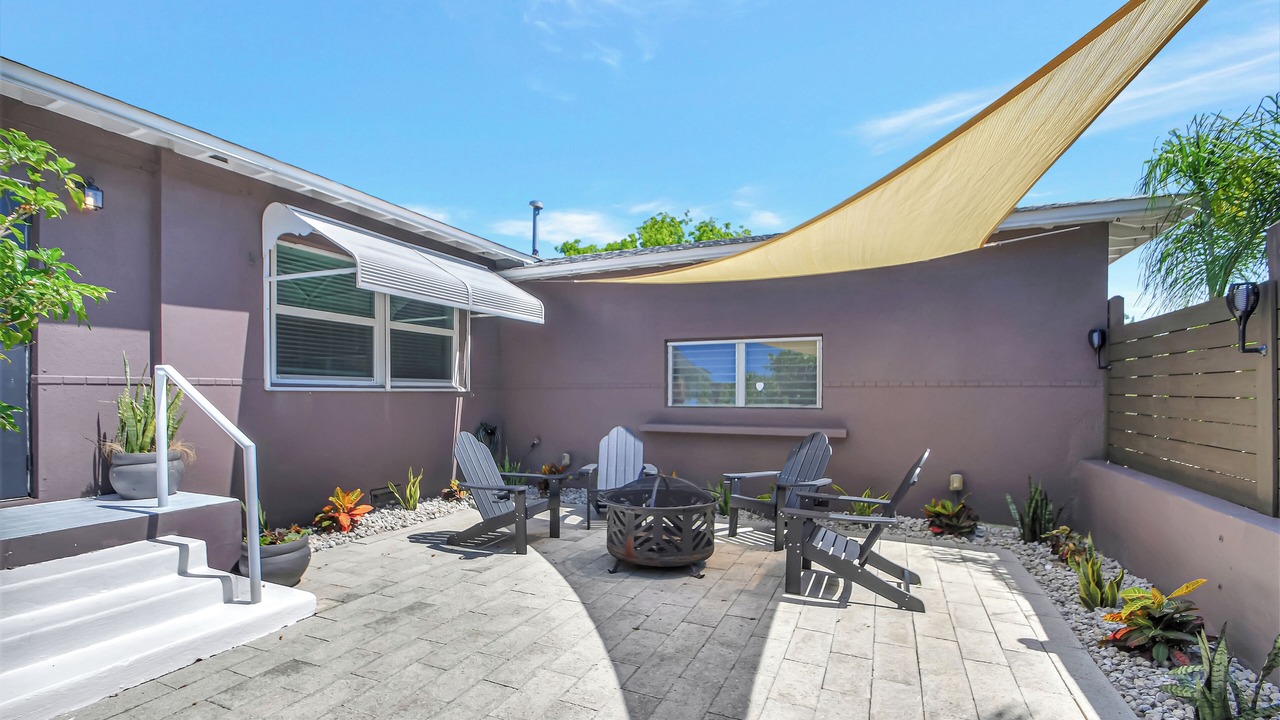 Photo of Patio Balcony in Mango Groves