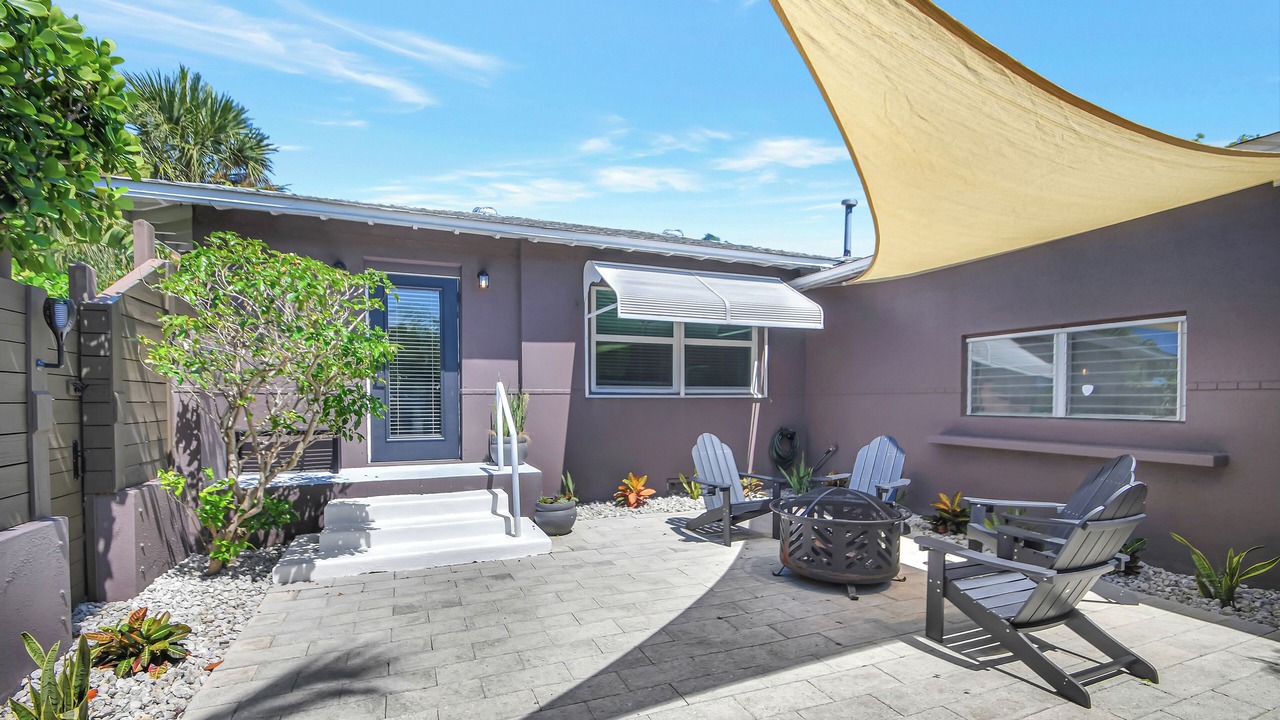 Photo of Patio Balcony in Mango Groves